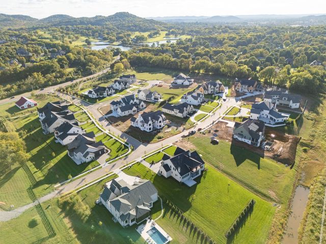 8102 Turning Point Dr, Brentwood, TN 37027