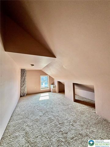 512 Walnut Street, Nazareth Boro, PA 18064