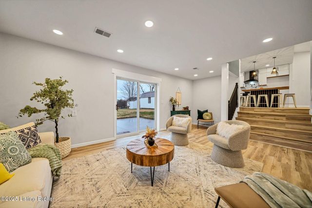 1601 Birch Ct, Radcliff, KY 40160