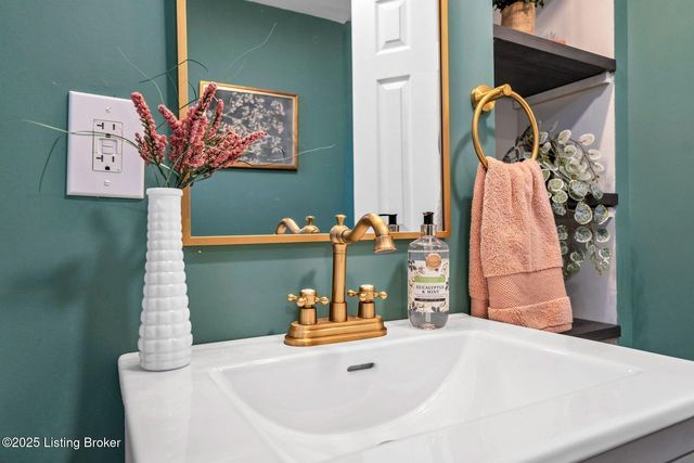 1601 Birch Ct, Radcliff, KY 40160