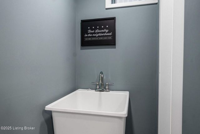 1601 Birch Ct, Radcliff, KY 40160