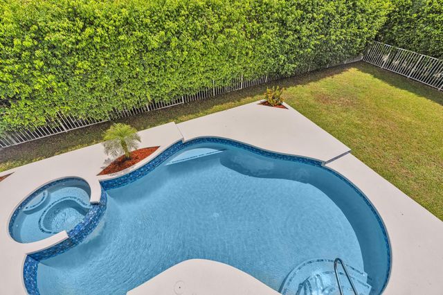 10823 Tea Olive Lane, Boca Raton, FL 33498