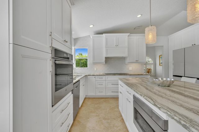 10823 Tea Olive Lane, Boca Raton, FL 33498