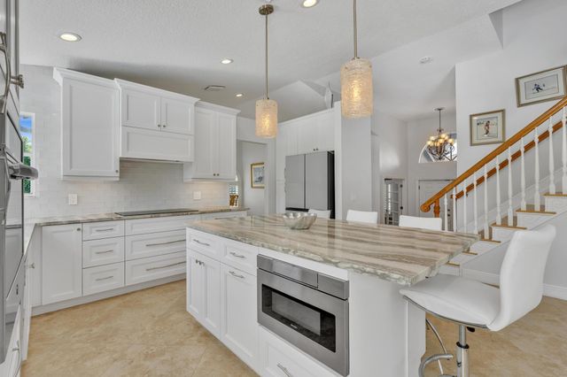 10823 Tea Olive Lane, Boca Raton, FL 33498