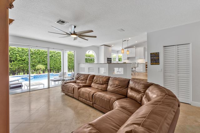 10823 Tea Olive Lane, Boca Raton, FL 33498