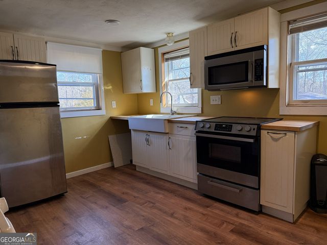 424 Johnson Drive, Stone Mountain, GA 30087