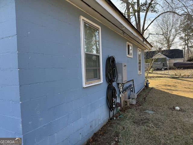 424 Johnson Drive, Stone Mountain, GA 30087