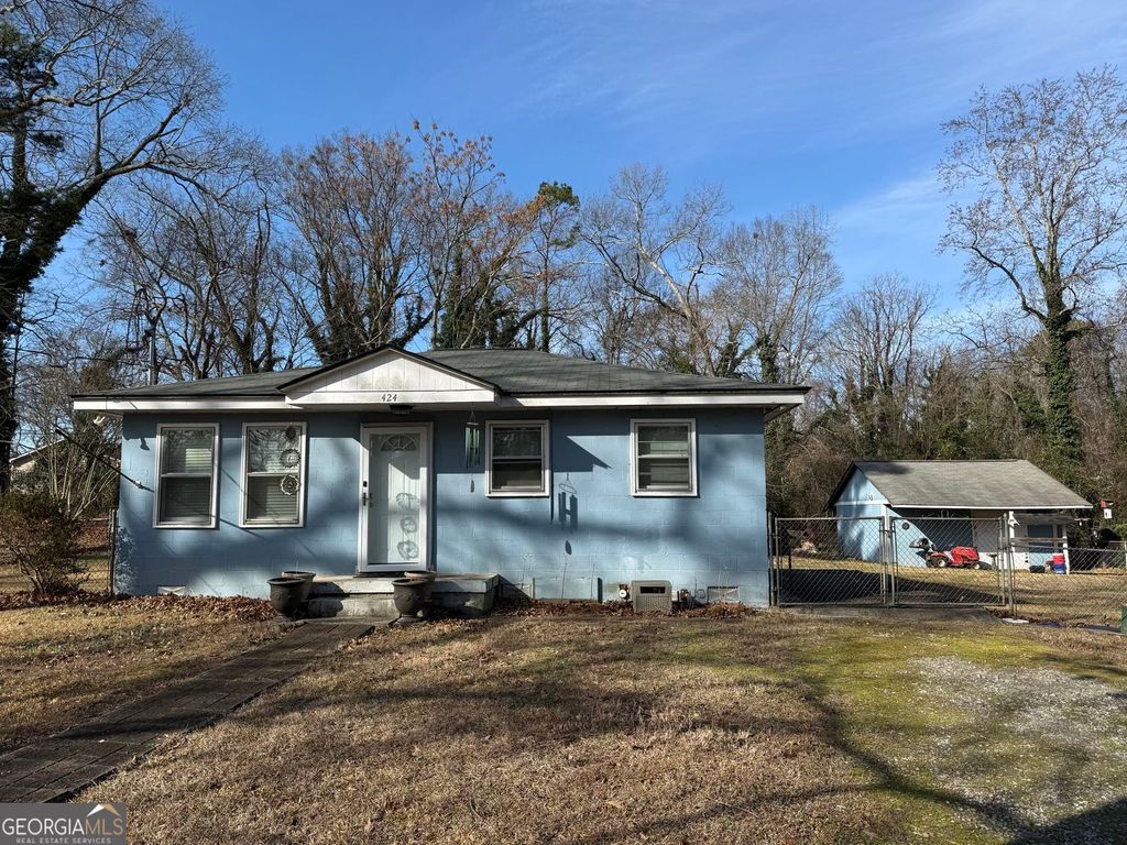 424 Johnson Drive, Stone Mountain, GA 30087