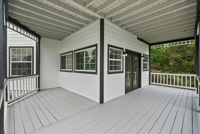 401 Paradise Drive, Coldspring, TX 77331