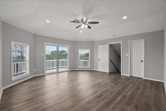 401 Paradise Drive, Coldspring, TX 77331