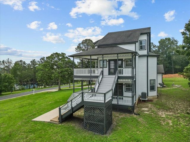 401 Paradise Drive, Coldspring, TX 77331