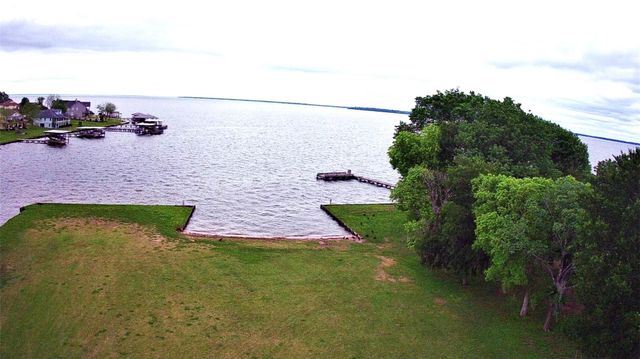 401 Paradise Drive, Coldspring, TX 77331