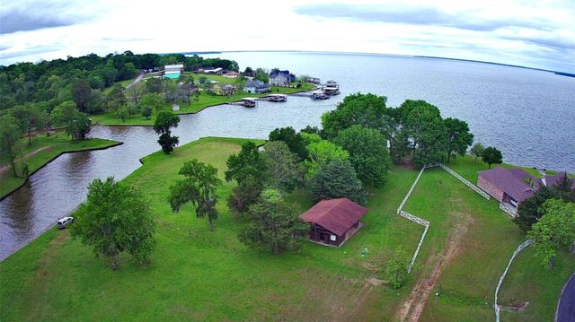 401 Paradise Drive, Coldspring, TX 77331
