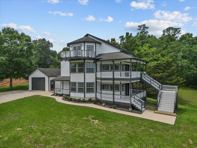 401 Paradise Drive, Coldspring, TX 77331