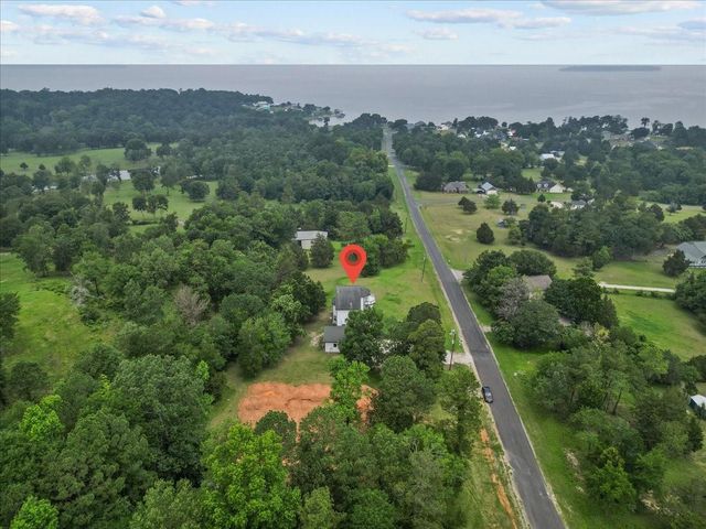 401 Paradise Drive, Coldspring, TX 77331