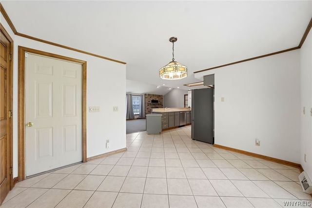 535 Seneca Creek Road, West Seneca, NY 14224