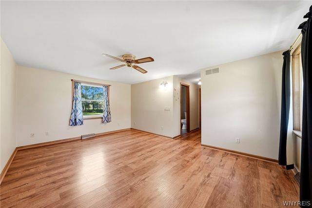 535 Seneca Creek Road, West Seneca, NY 14224