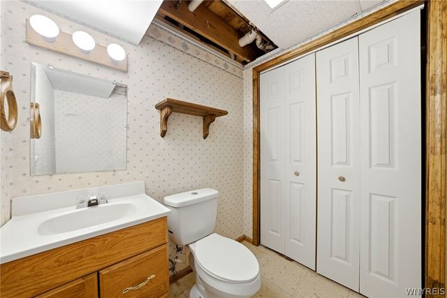 535 Seneca Creek Road, West Seneca, NY 14224