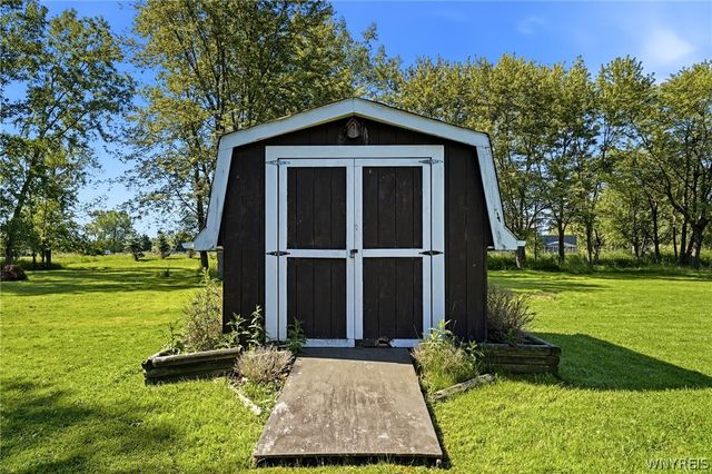 535 Seneca Creek Road, West Seneca, NY 14224