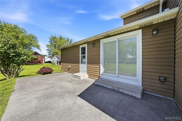535 Seneca Creek Road, West Seneca, NY 14224