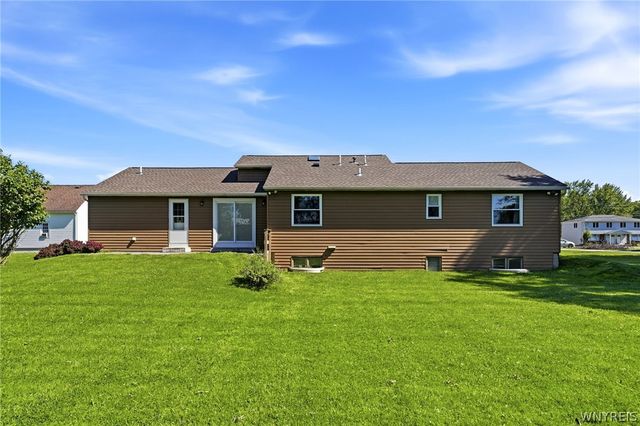 535 Seneca Creek Road, West Seneca, NY 14224