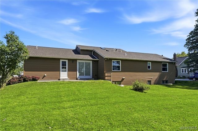 535 Seneca Creek Road, West Seneca, NY 14224