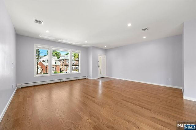 506 Westview Avenue, Cliffside Park, NJ 07010