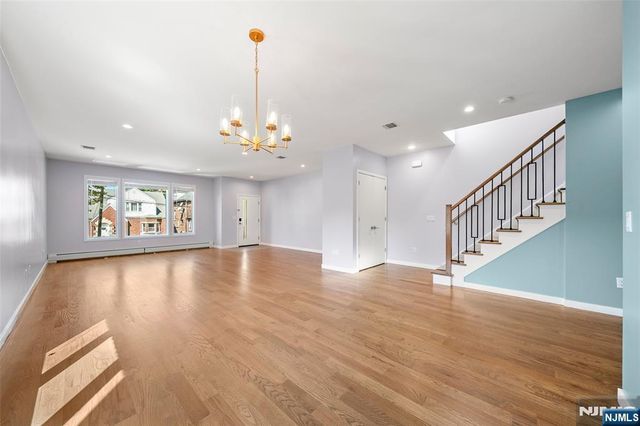 506 Westview Avenue, Cliffside Park, NJ 07010