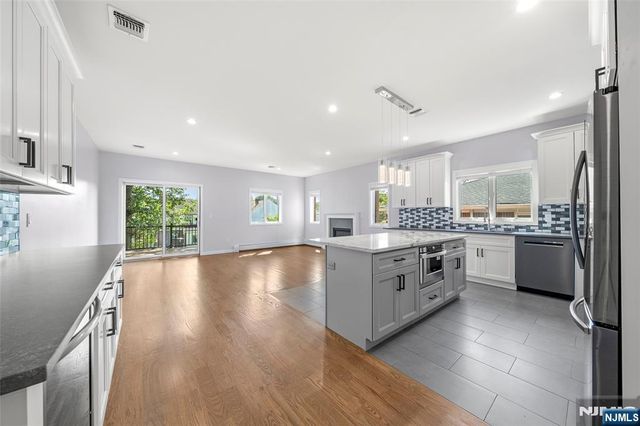 506 Westview Avenue, Cliffside Park, NJ 07010