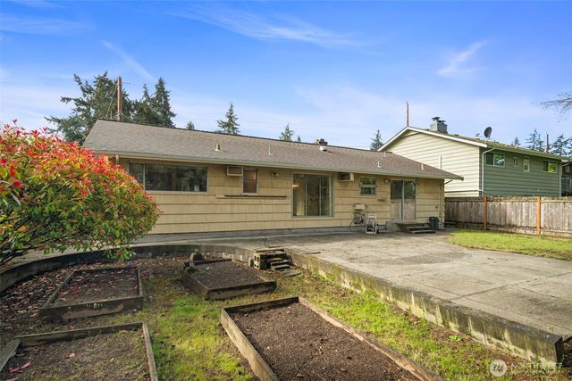 208 N 184th, Shoreline, WA 98133