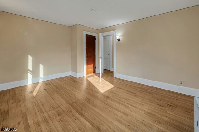 23 William St, Summit City, NJ 07901