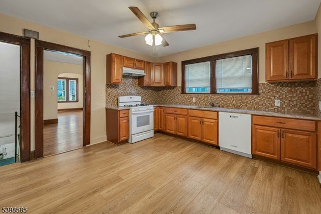 23 William St, Summit City, NJ 07901