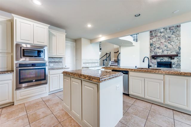 809 Frisco Hills Boulevard, Little Elm, TX 75068