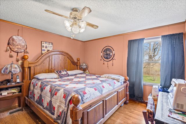 11370 E ZARING RD, Columbia, MO 65202