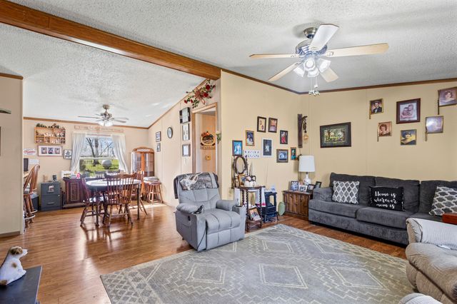 11370 E ZARING RD, Columbia, MO 65202