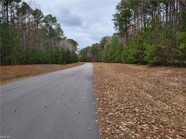 15095 N Shore DR, Smithfield, VA 23430