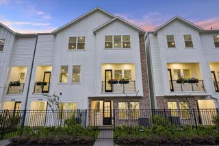 6334 Paddington Bend Drive, Houston, TX 77008