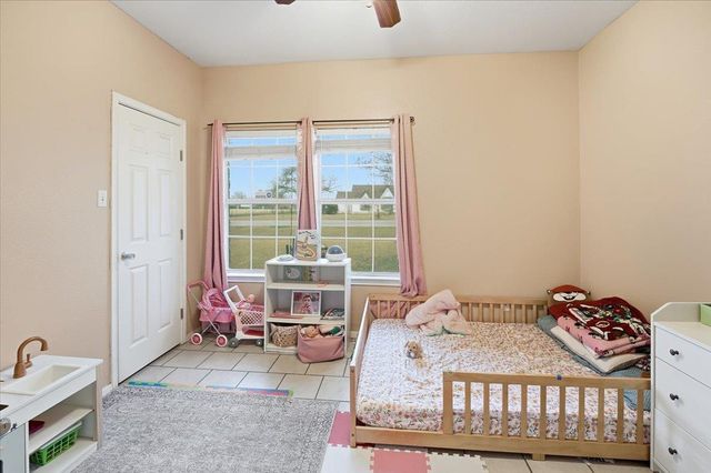 106 Luna Vista CV, Del Valle, TX 78617