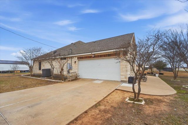 106 Luna Vista CV, Del Valle, TX 78617