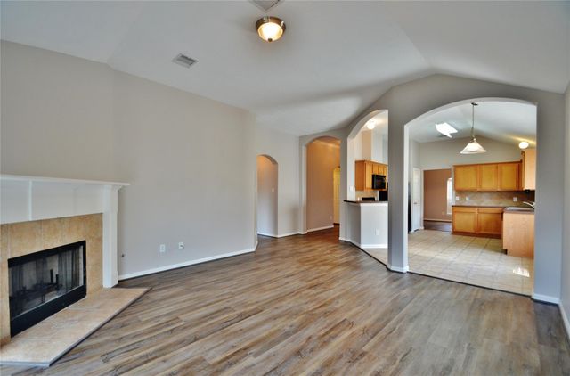 13831 Hillingdale Lane, Houston, TX 77070