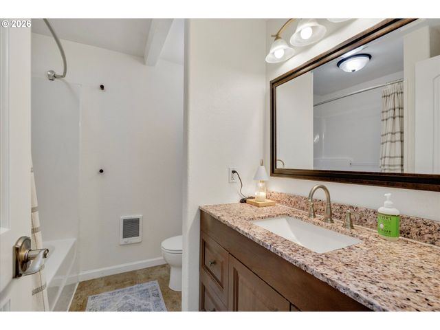 412 DIMICK St, Oregon City, OR 97045