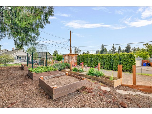 412 DIMICK St, Oregon City, OR 97045