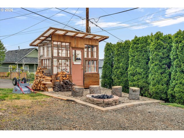 412 DIMICK St, Oregon City, OR 97045