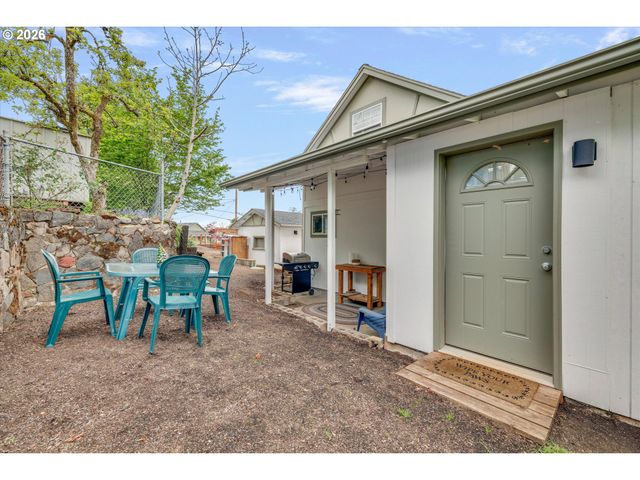 412 DIMICK St, Oregon City, OR 97045