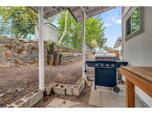 412 DIMICK St, Oregon City, OR 97045