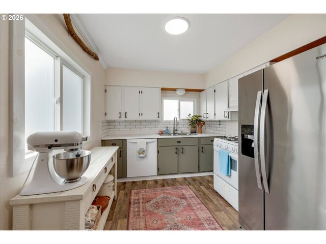 412 DIMICK St, Oregon City, OR 97045