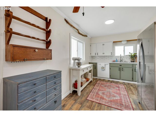 412 DIMICK St, Oregon City, OR 97045