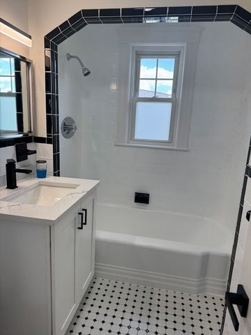 61 Templeton Pkwy 61, Watertown, MA 02472