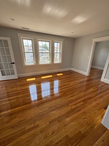 61 Templeton Pkwy 61, Watertown, MA 02472