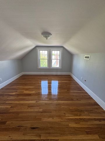 61 Templeton Pkwy 61, Watertown, MA 02472